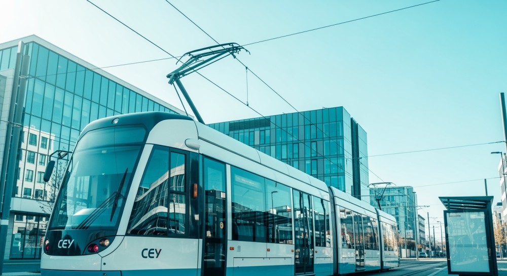 Weekendowe utrudnienia na Pabianickiej: Remont tramwajów i nowe połączenia autobusowe!