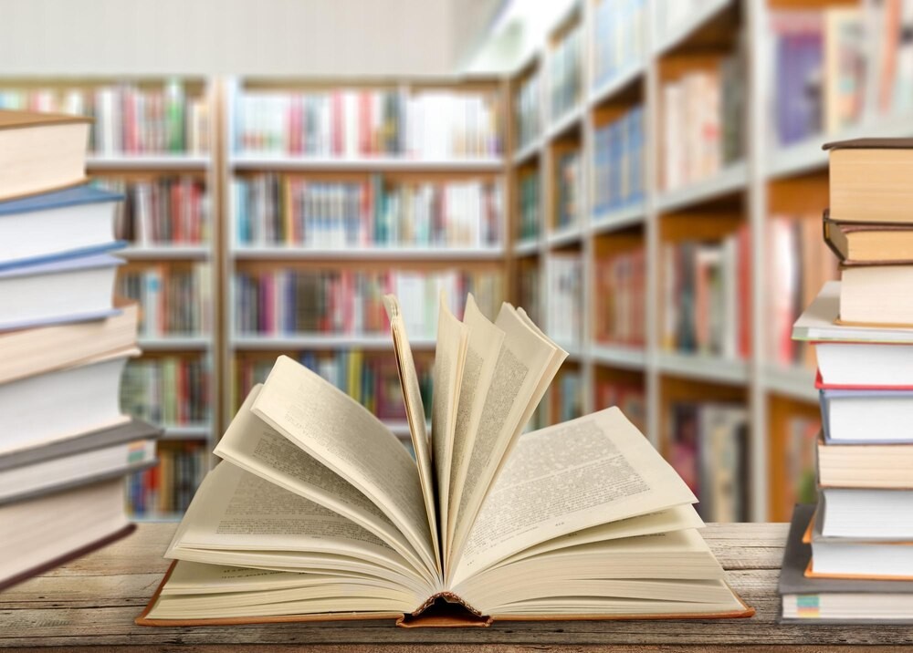 Książki, które zachwycają nie tylko treścią, ale i oprawą – odkryj wyjątkową kolekcję w Łodzi