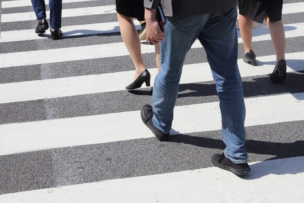 Bezpieczeństwo na drogach: Efekty akcji „Kierujący – Pieszy” w Łodzi