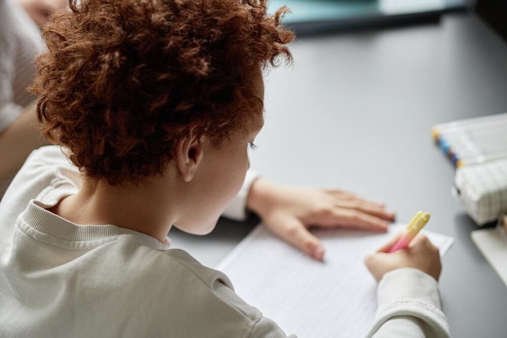 Walka z hejtem: Edukacja dla szacunku wśród młodzieży