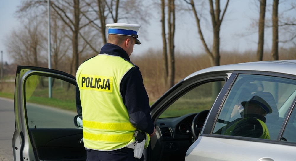 Nowe Systemy Kontroli Prędkości na A1 w Łódzkiem: Zwiększone Bezpieczeństwo na Drogach!
