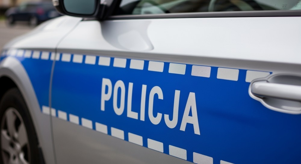 Policjanci w akcji: Bohaterska pomoc w drodze do domu
